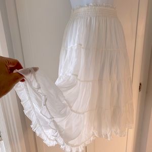 Rachel Parcell NWT White Ruffle Chiffon skirt.  Mid-Length Flowy Skirt. Sold Out